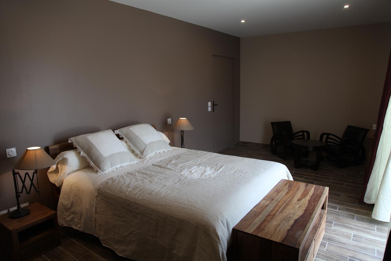 Le Miroir Des Etoiles Bed and Breakfast Pomport Kamer foto